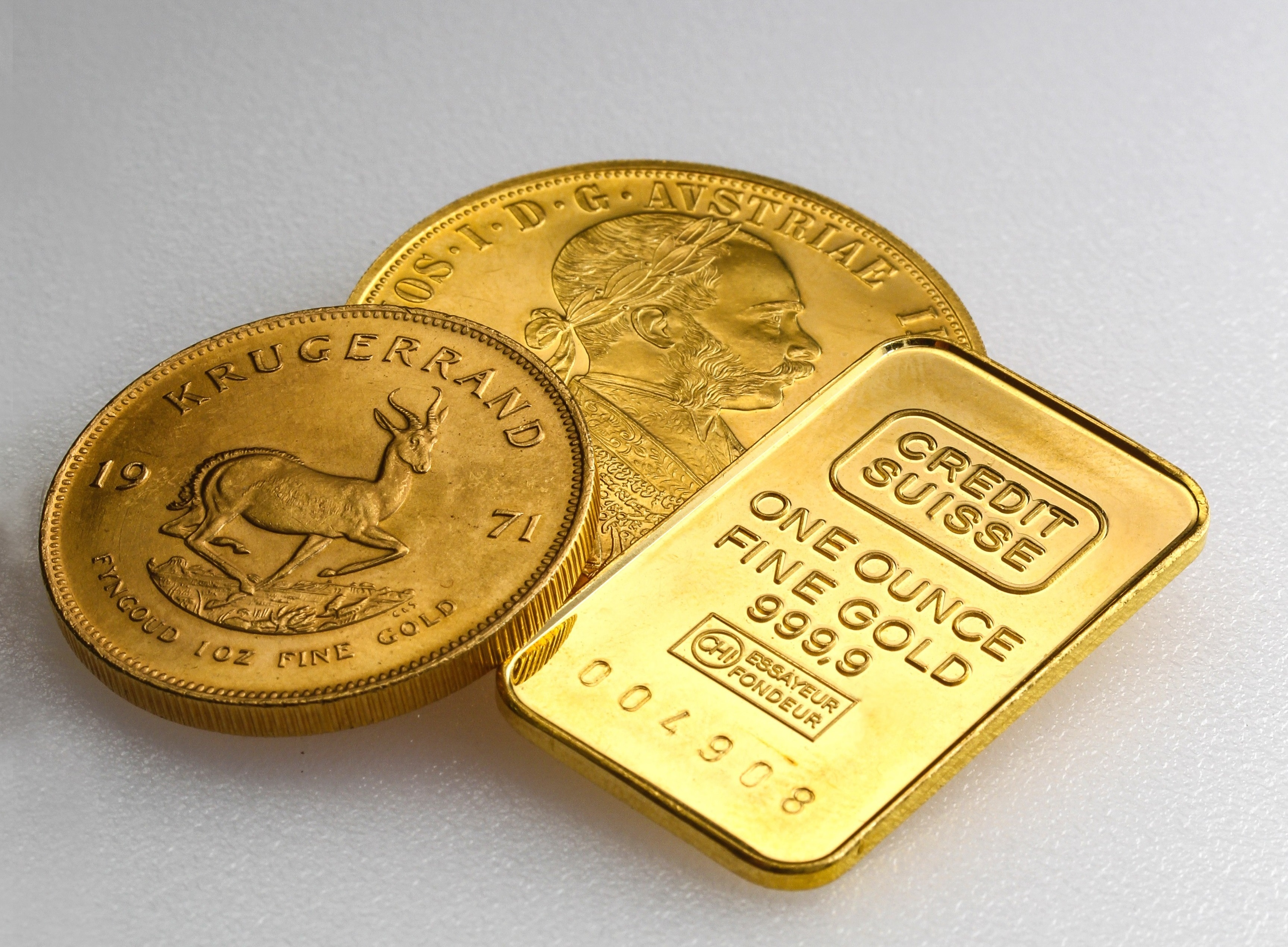 Jak inwestować w złote monety i złoto lokacyjne?
